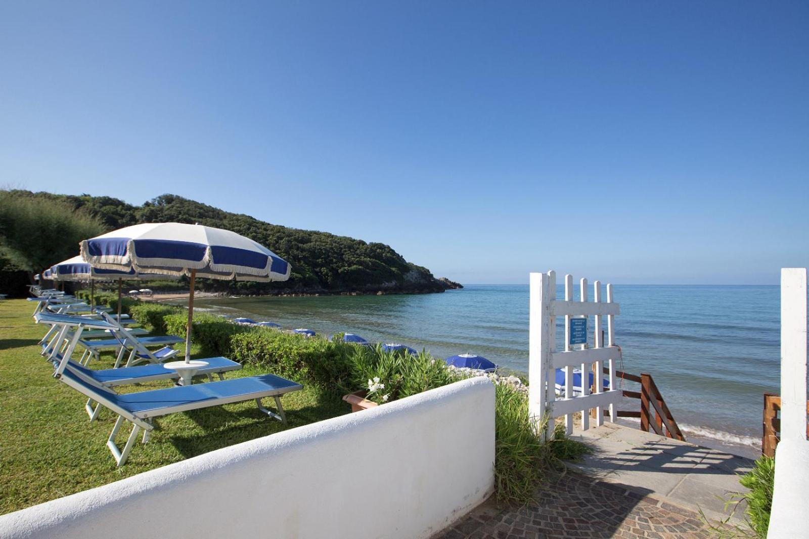Torre San Vito Hotel Villaggio Geata Exterior foto