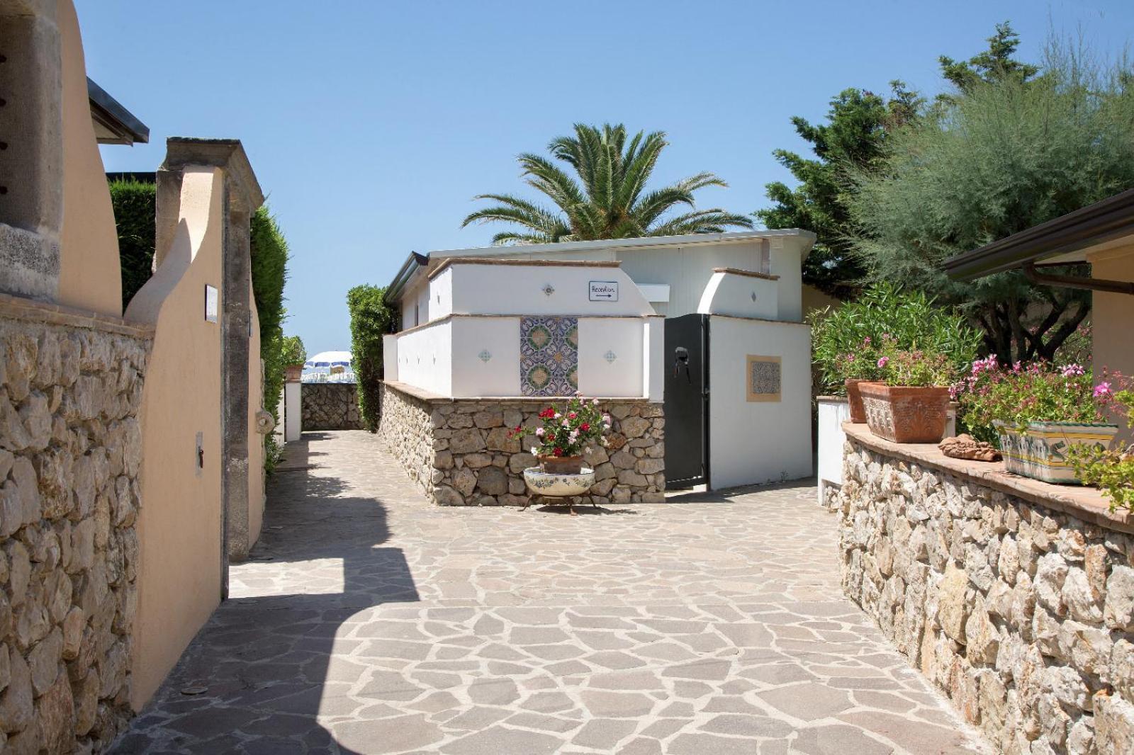 Torre San Vito Hotel Villaggio Geata Exterior foto