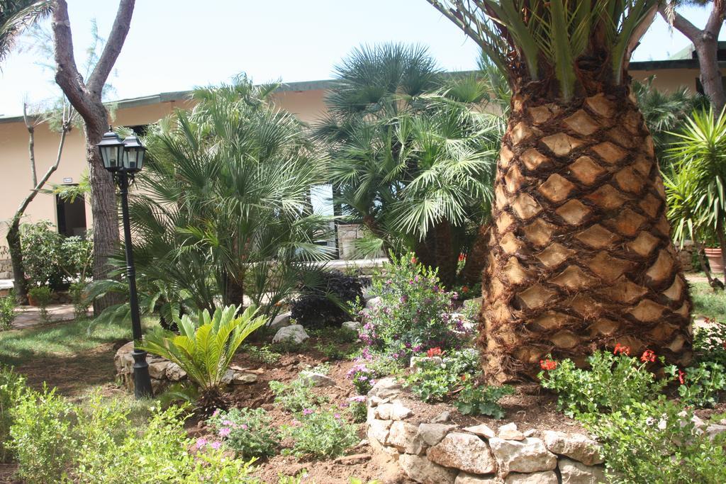 Torre San Vito Hotel Villaggio Geata Exterior foto